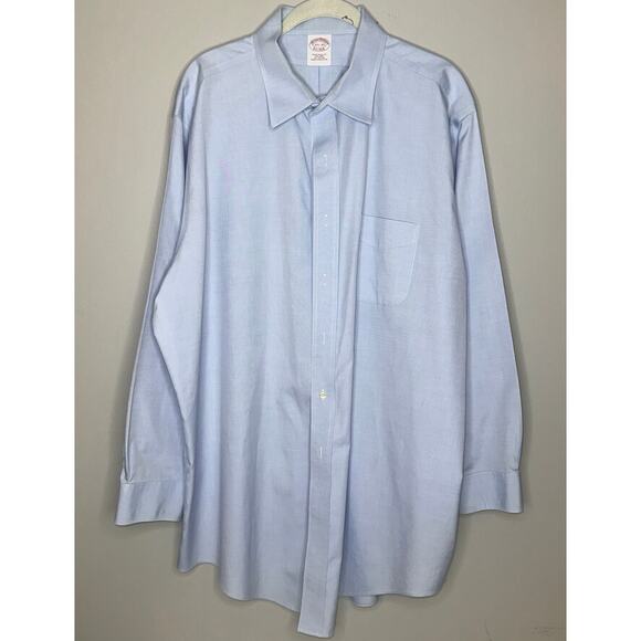 Brooks Brothers Traditional Fit Mens Sz 17 1/2 -33 Light Blue Long Sleeve Button - Picture 1 of 8